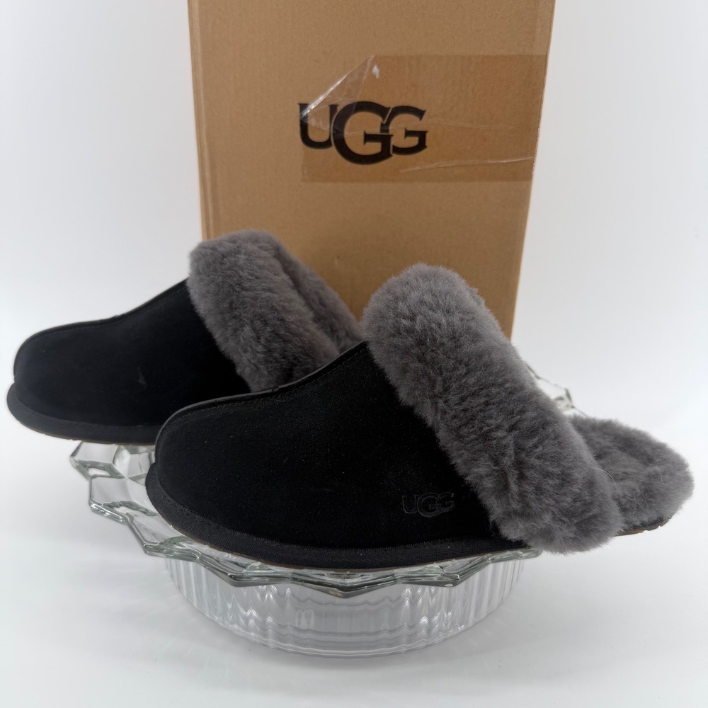 UGG Scuffette II Slippers Women 7 Black Suede Sheepskin Lining 1106872 NEW‎ BOX